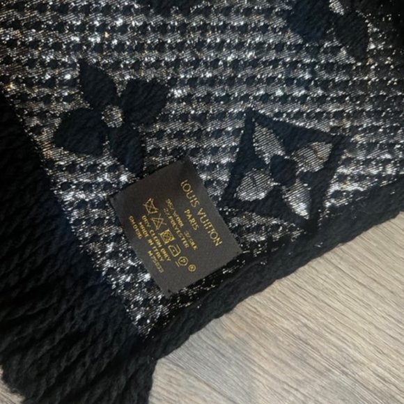 Louis Vuitton Wool Silk Logomania Shine Scarf - Picture 2 of 5